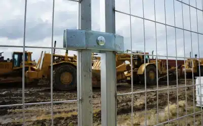 How to Secure a Fence in High Winds on Calgary Job Sites