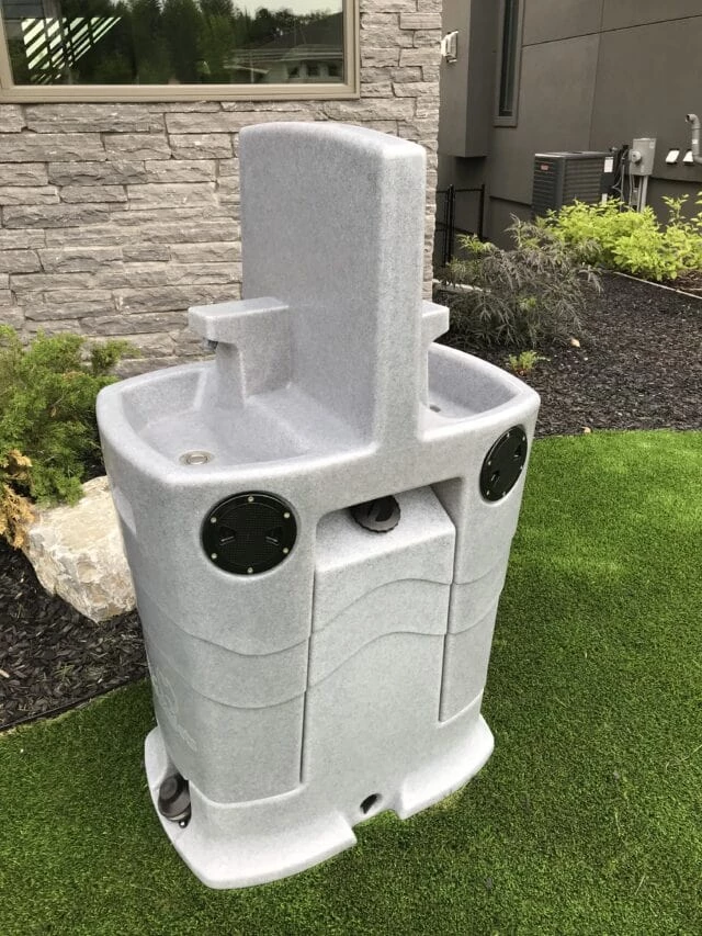 Double Handwash Station